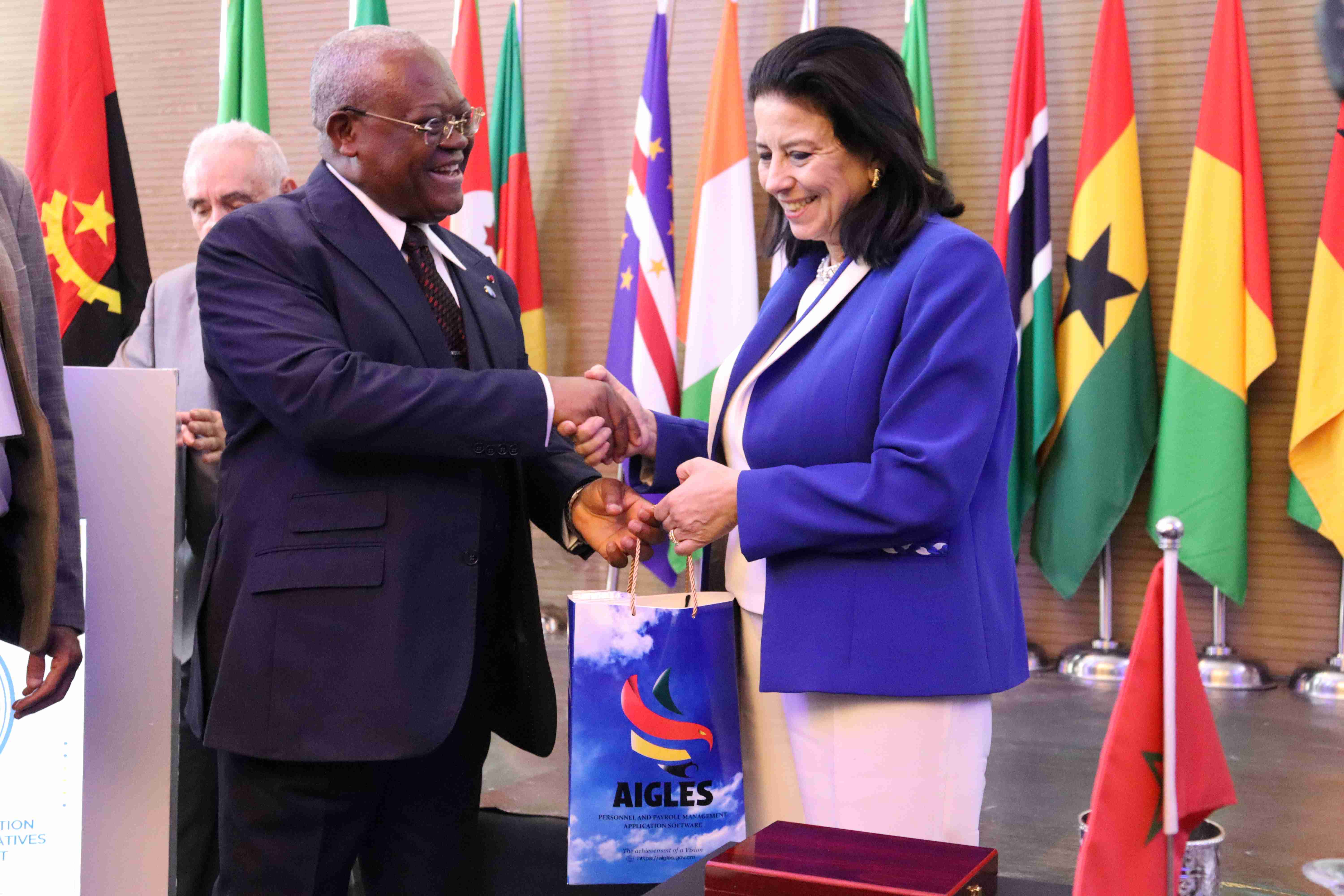 Modernisation de l’Administration Publique et des Institutions de l’État : Le modèle Camerounais AIGLES inspire l'Afrique.